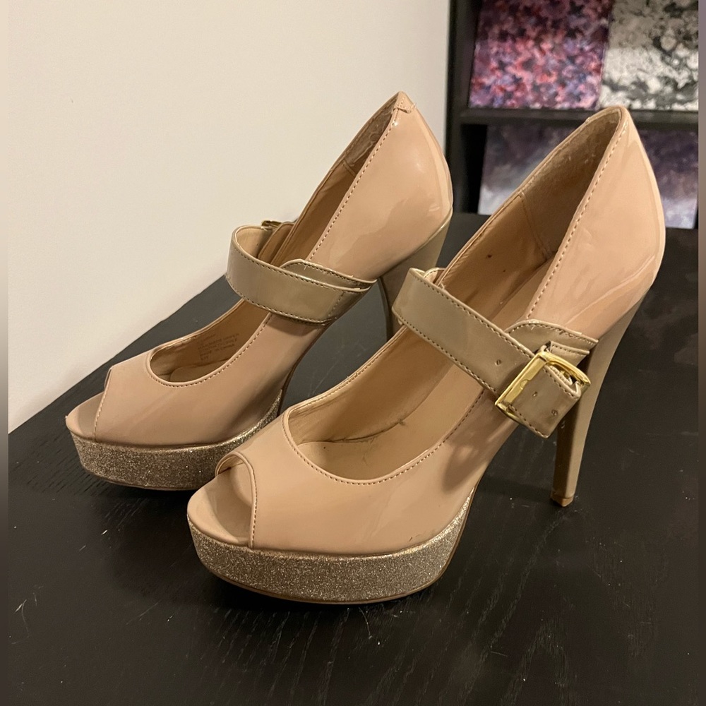 Size 10 Nude & Glitter Pumps Steve Madden
